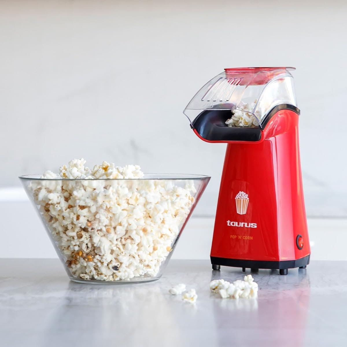 La máquina para hacer palomitas Pop'N'Corn con 1100 W de Taurus en Amazon