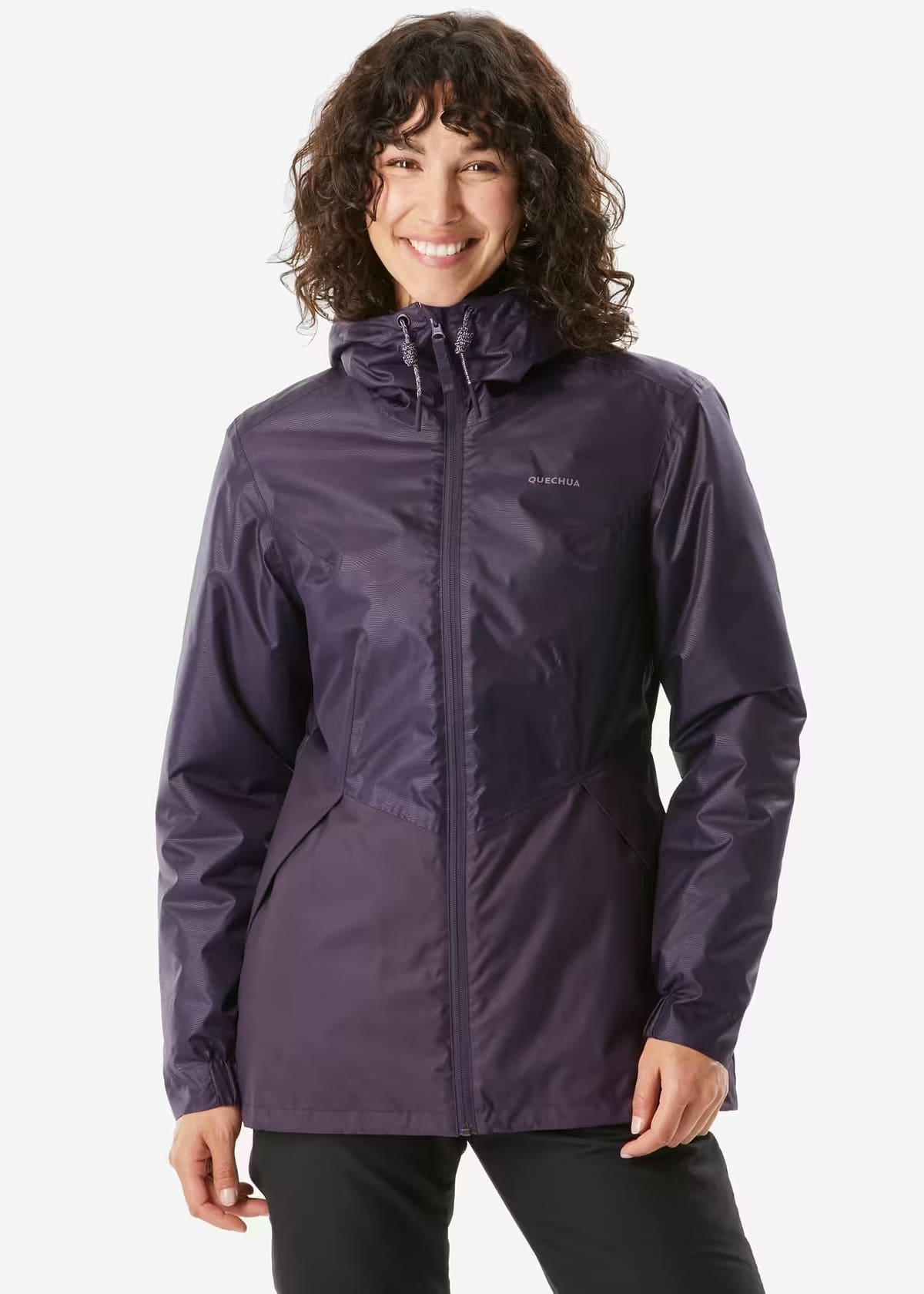 La chaqueta de invierno impermeable de senderismo Quechua SH100 en Decathlon