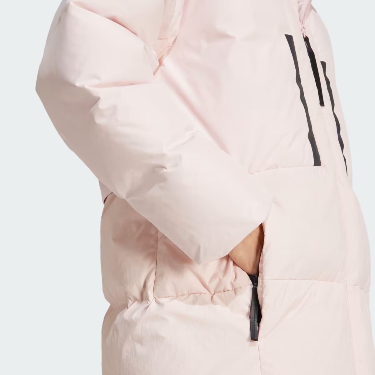 La chaqueta tipo parka de plumón Myshelter en color rosa arena de Adidas