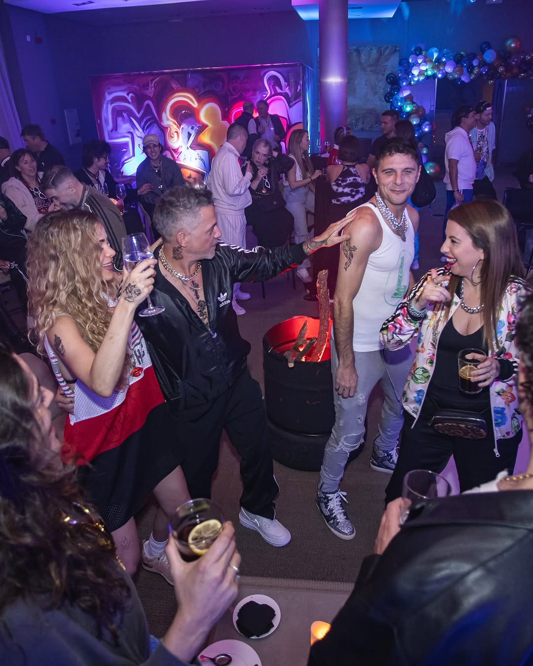 Joaquín Sánchez y Alejandro Sanz en su fiesta de cumpleaños | @alejandrosanz
