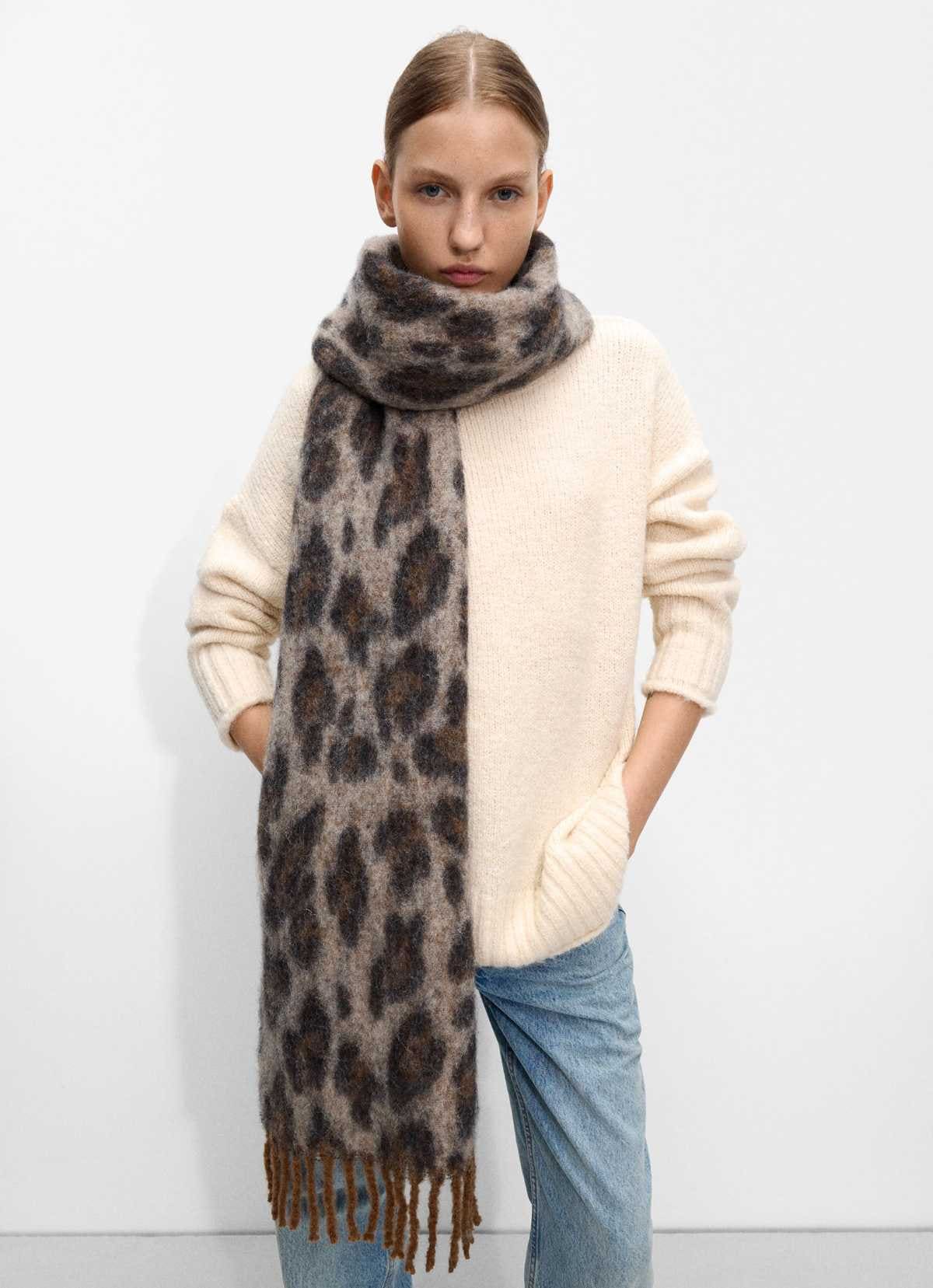 Bufanda con lana estampado de leopardo