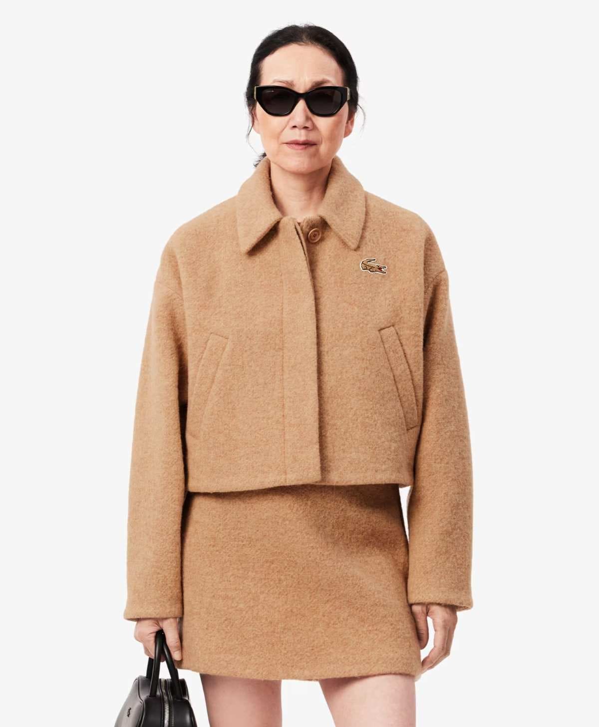 Chaqueta corta de lana virgen oversized de Lacoste