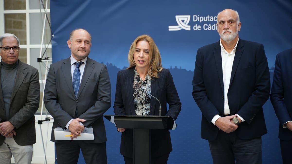 Almudena Martínez ha detallado las cuentas de la Diputación de Cádiz para 2025 | Cristo García