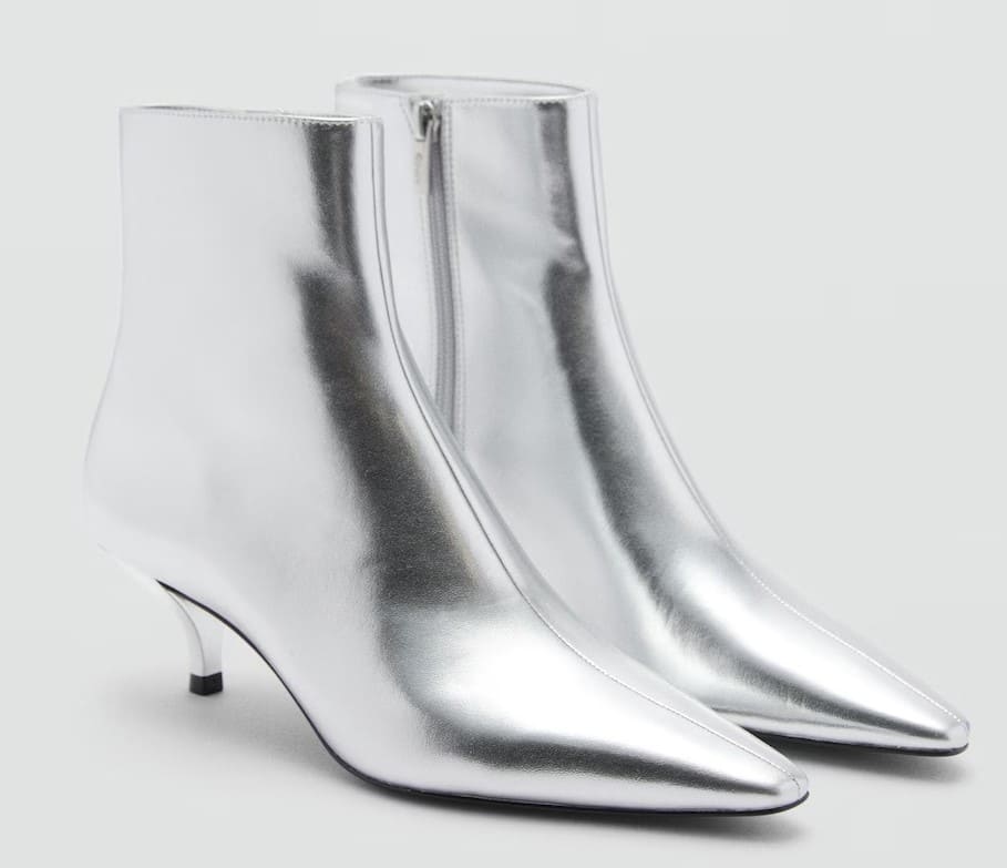Botín punta efecto metalizado de Mango