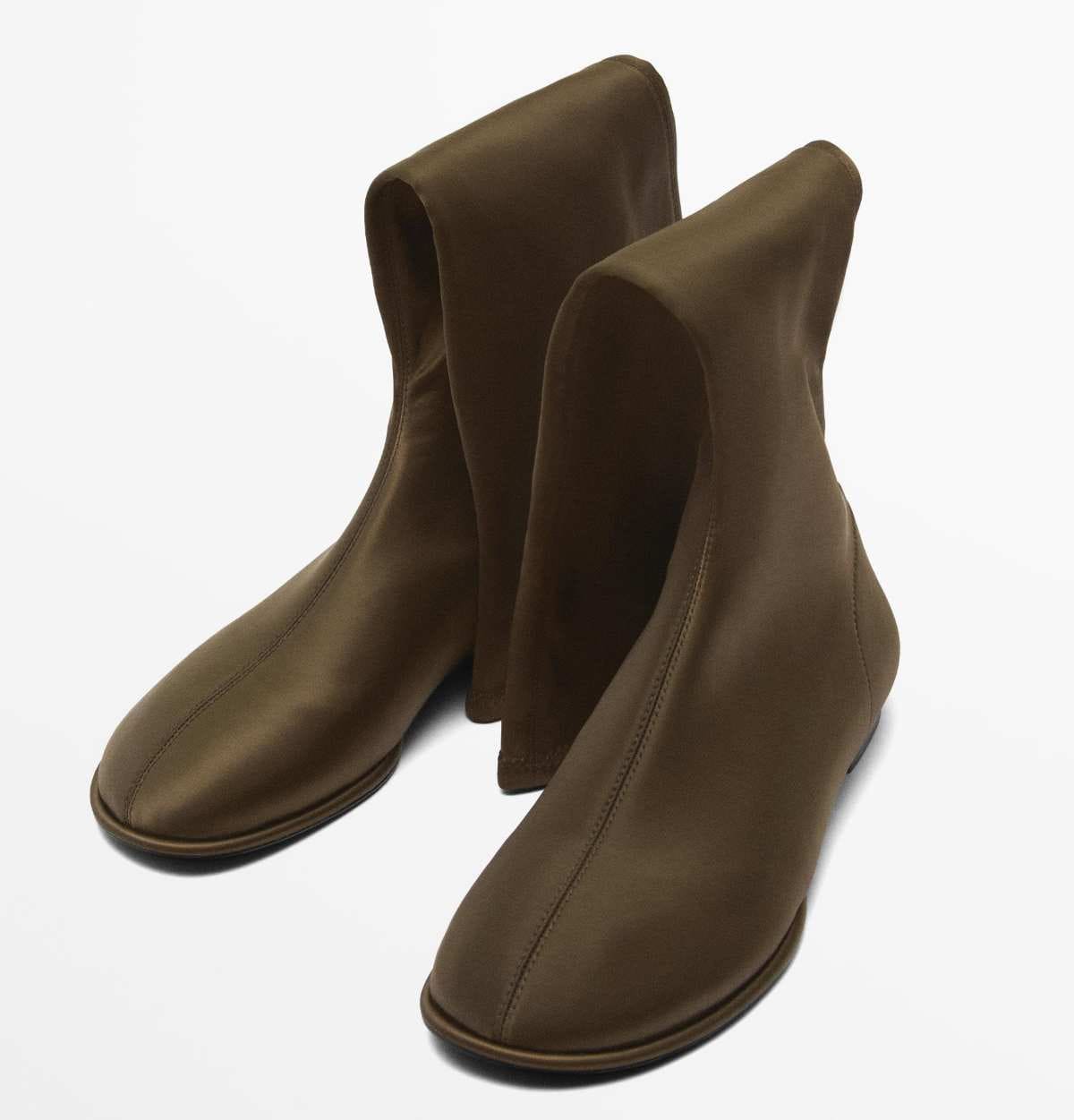 Bota plana raso Limited Edition de Massimo Dutti