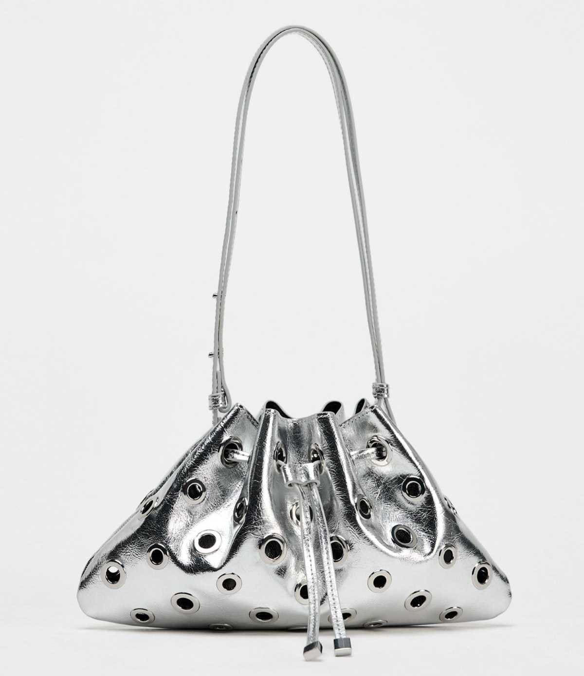 Mini saca ojales de Zara