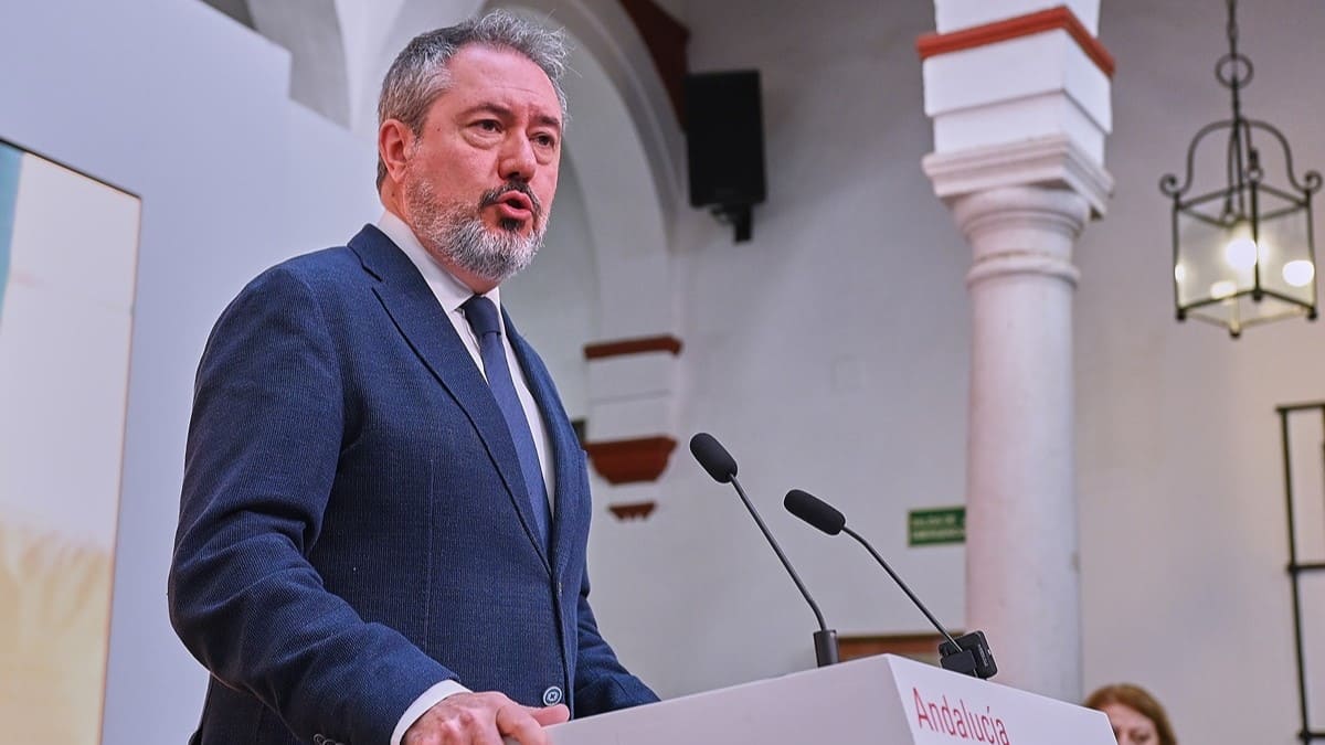 El todavía líder de los socialistas andaluces ha realizado una comparecencia pública | Salvador López Medina