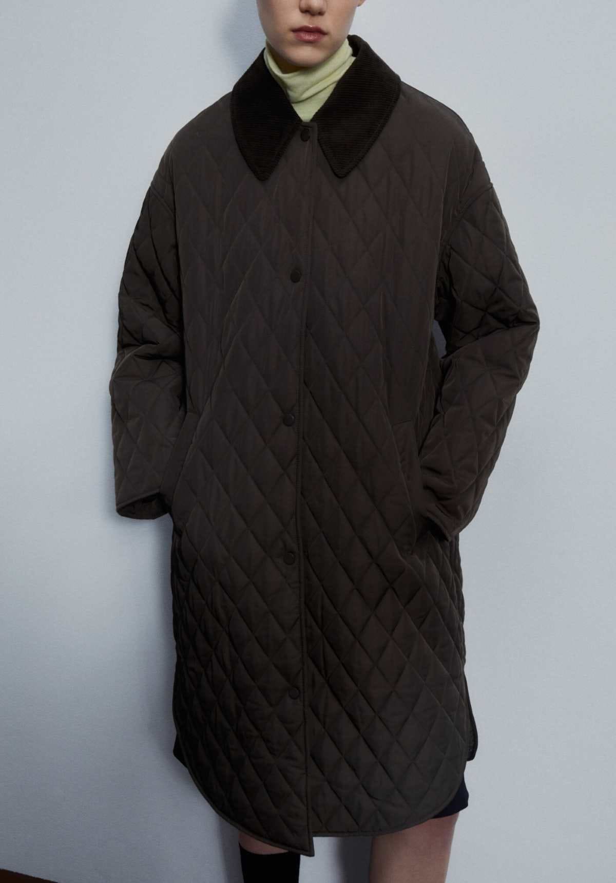 Abrigo acolchado cuello rib de Sfera