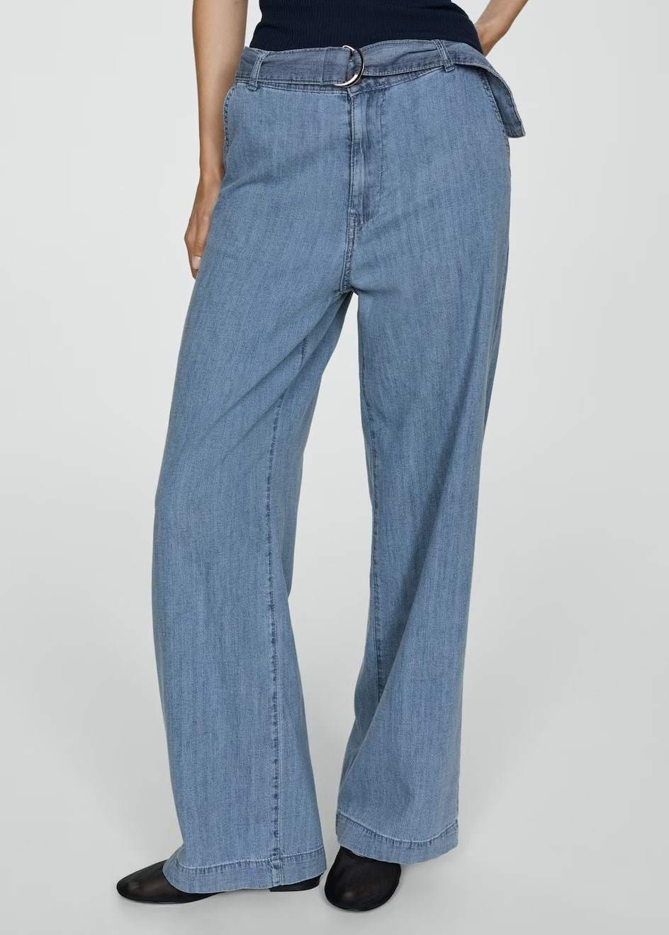 Pantalón fluido wideleg cinturón de Mango