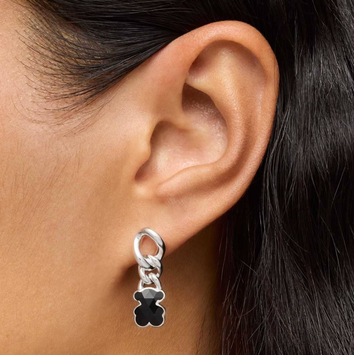 Pendientes cortos oso de plata y ónix Icon Color de TOUS