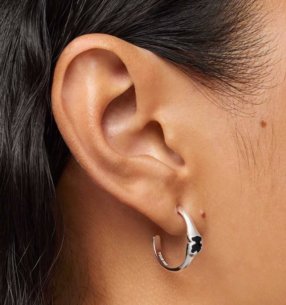 Pendientes de aro de plata y motivo oso en ónix 16,5 mm Icon Color de TOUS