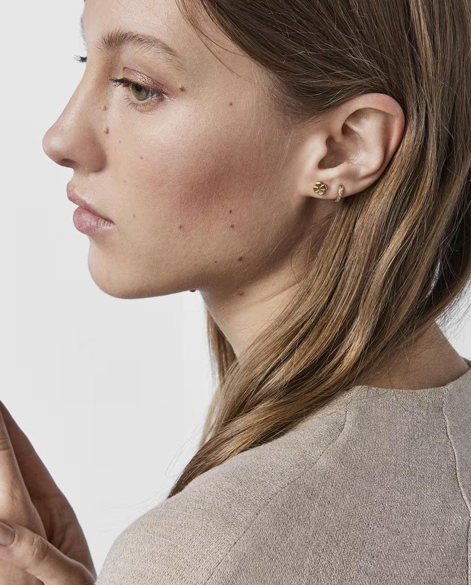 Pendientes Good Vibes trébol de cuatro hojas de oro amarillo