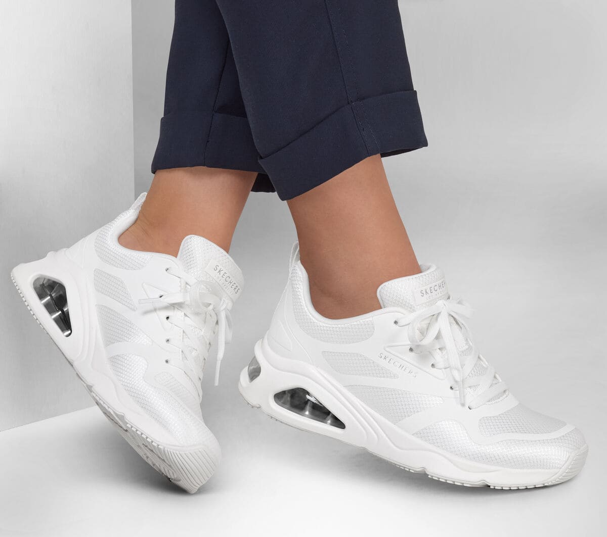 Las zapatillas Tres-Air-Uno - Revolution - Airy en color blanco de Skechers