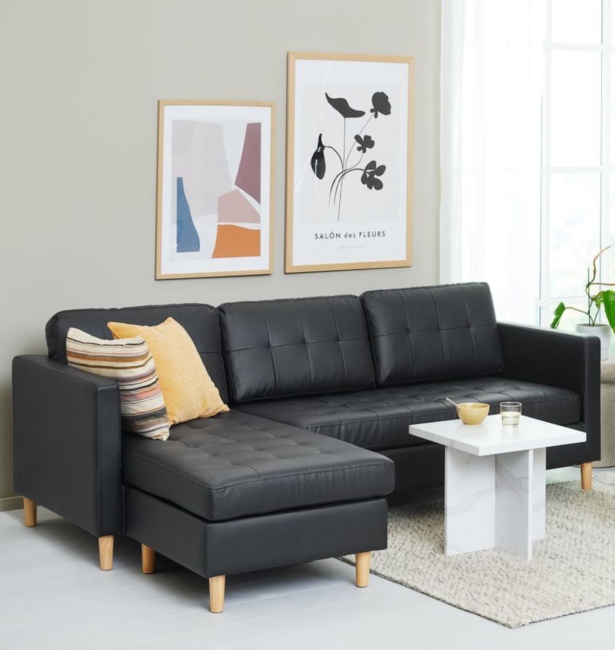 Sofá con chaise longue de polipiel de la serie FALSLEV de Jysk