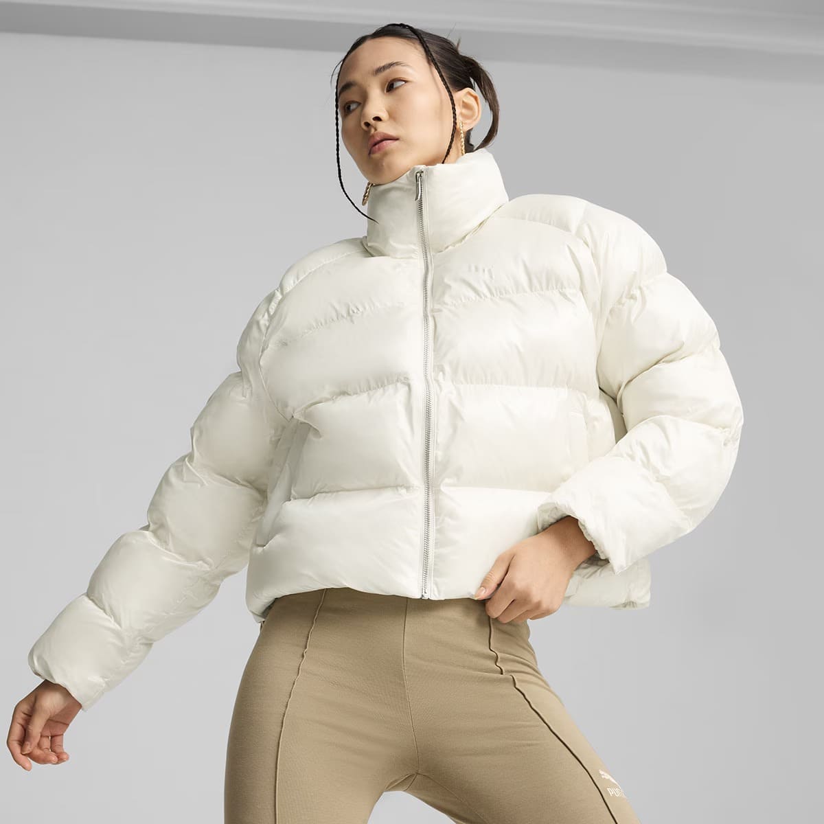 La chaqueta de mujer Shiny Puffer Jacket en color blanco de Puma en El Corte Inglés