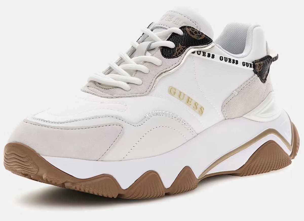 Las zapatillas casual runner micola con mezcla de piel blancas de Guess