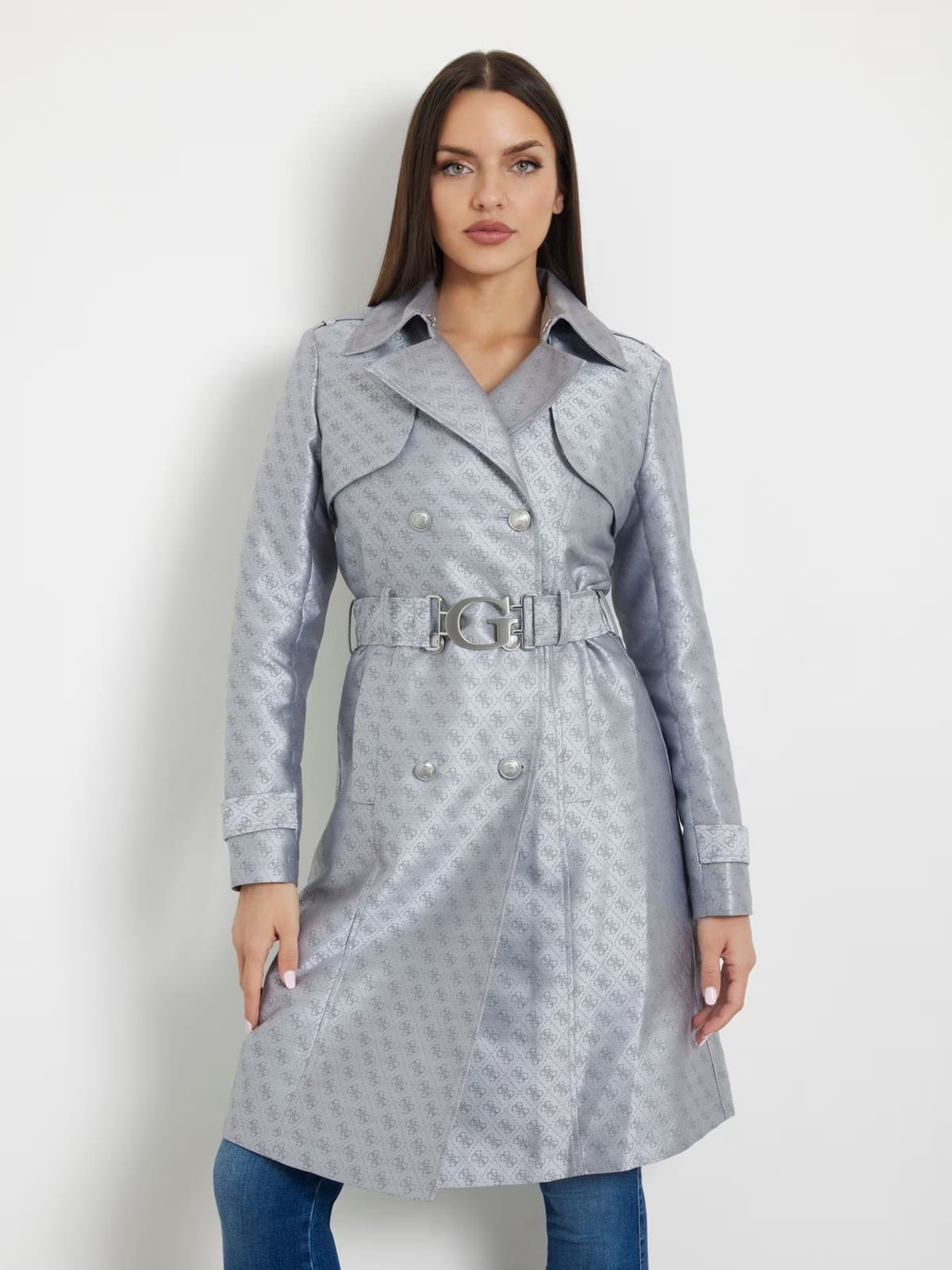 La gabardina jacquard con logotipo 4G en color azul de Guess