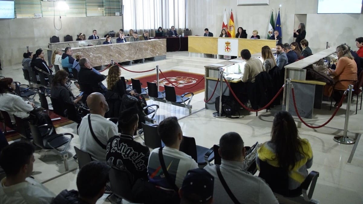 Celebración del pleno en el Ayuntamiento de Almería