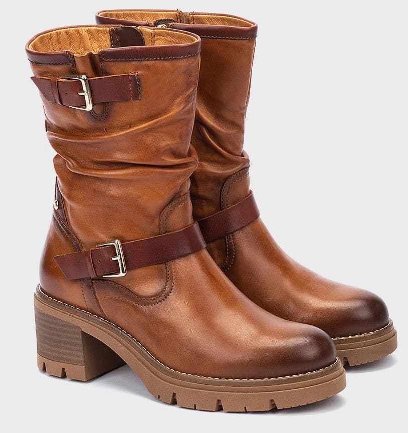 Botas de piel con cremallera y suela extraligera