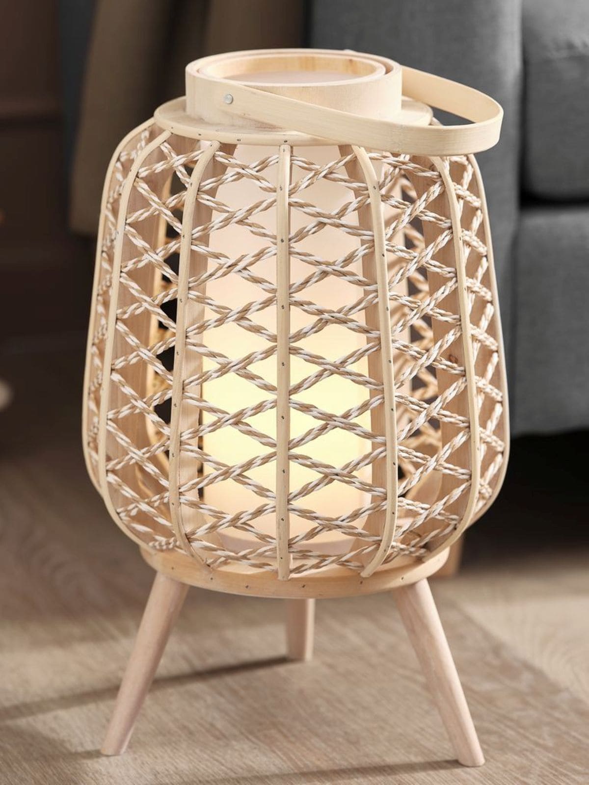 Lámpara a pilas de la serie KLEMENS de Jysk