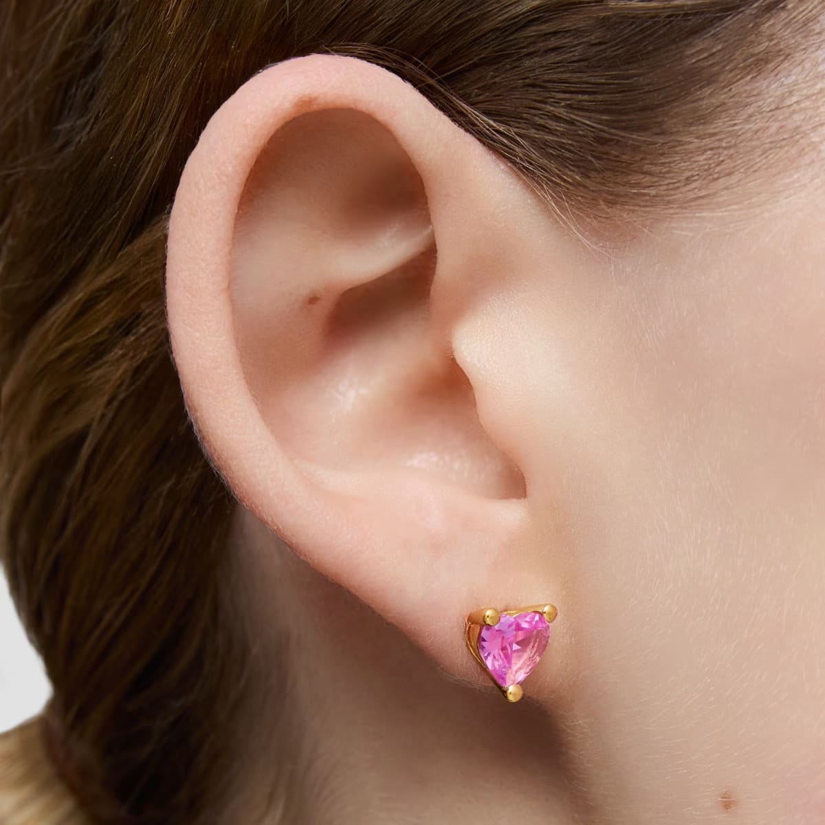 Los nuevos pendientes con baño de oro 18 kt sobre plata y zafiro Garden Of Love GG de Tous