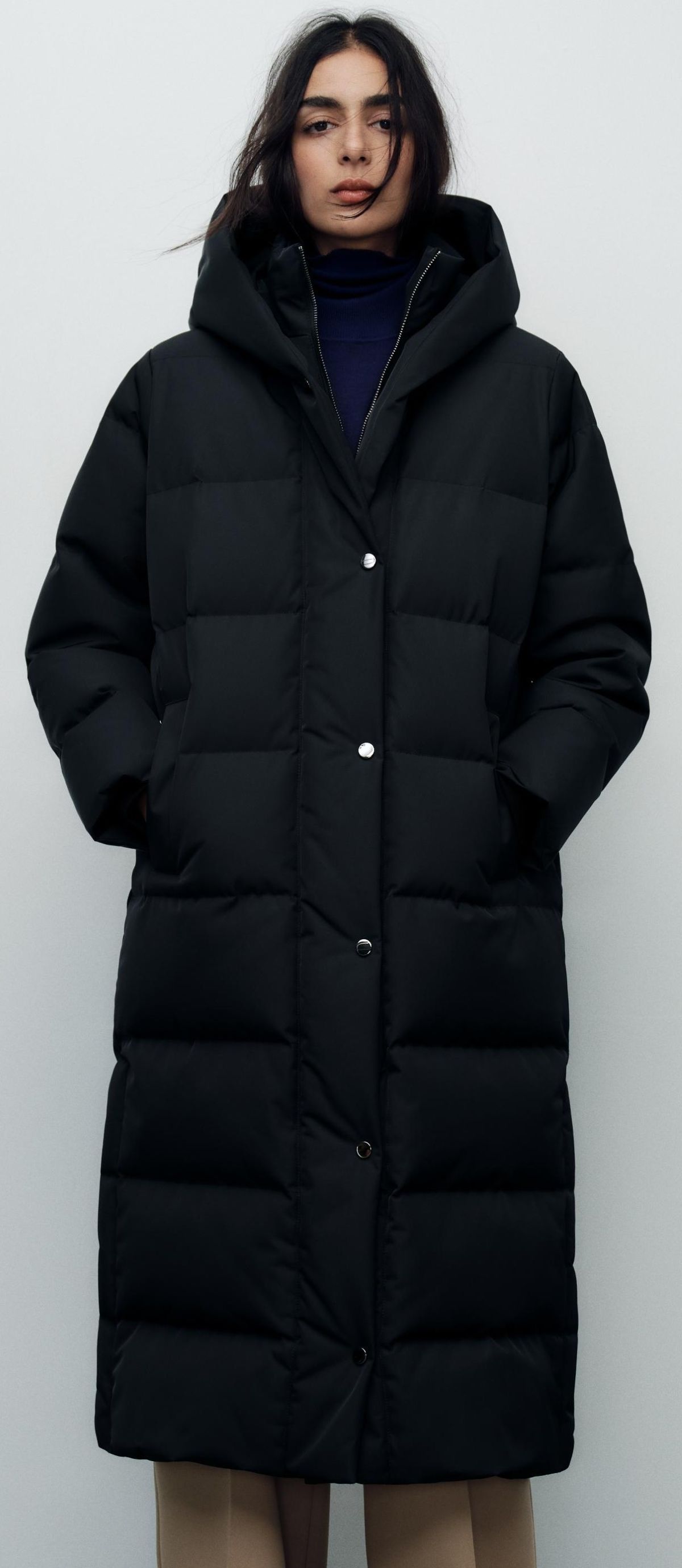 Plumífero largo con capucha water and wind protection de Zara