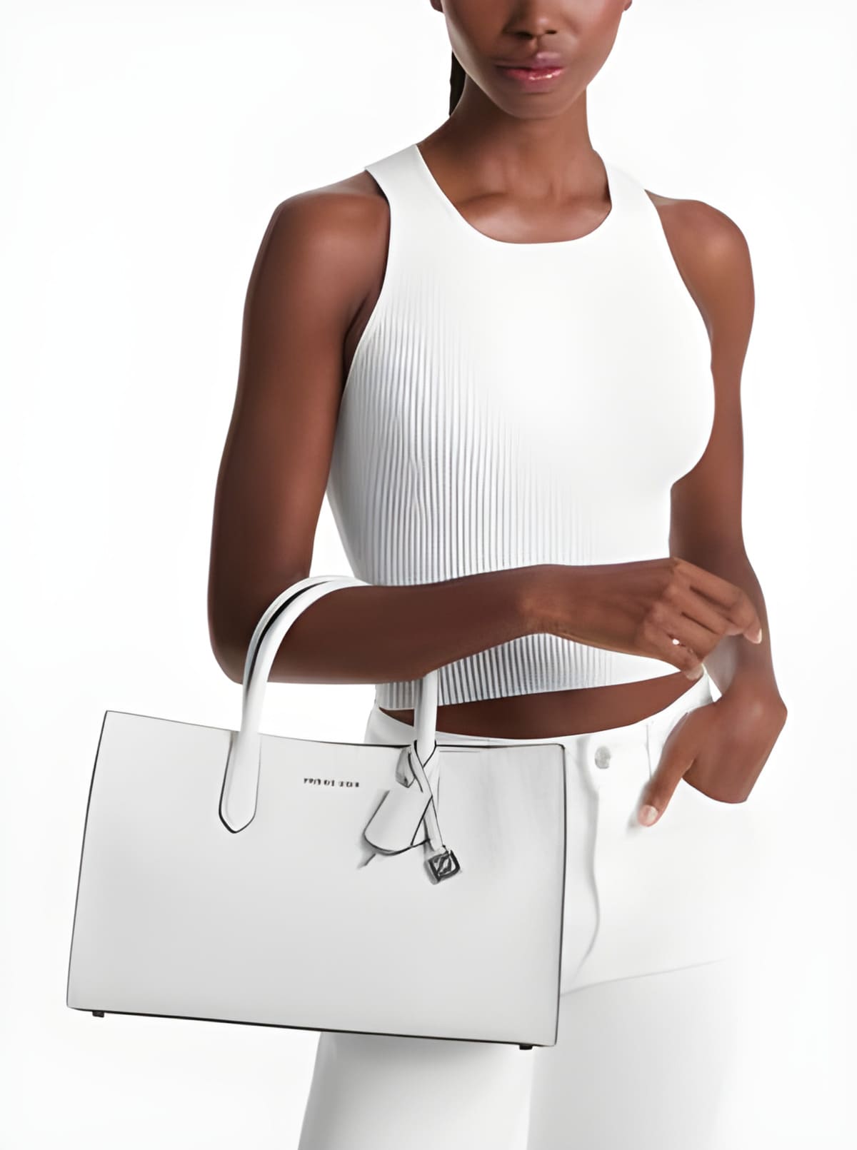 El nuevo bolso satchel Scarlett mediano con logotipo de Michael Kors