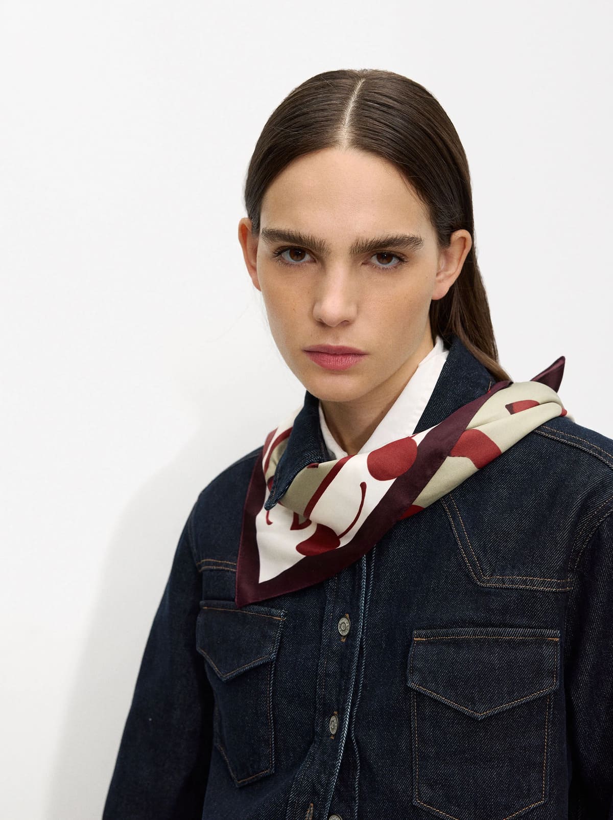 Pañuelo cuadrado estampado