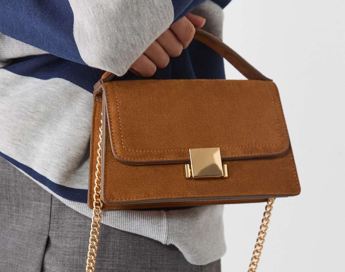 Bolso bandolera doble asa de Stradivarius