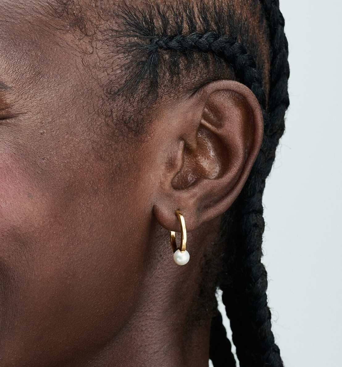 Pendientes de aro perla cultivada de agua dulce de Pandora