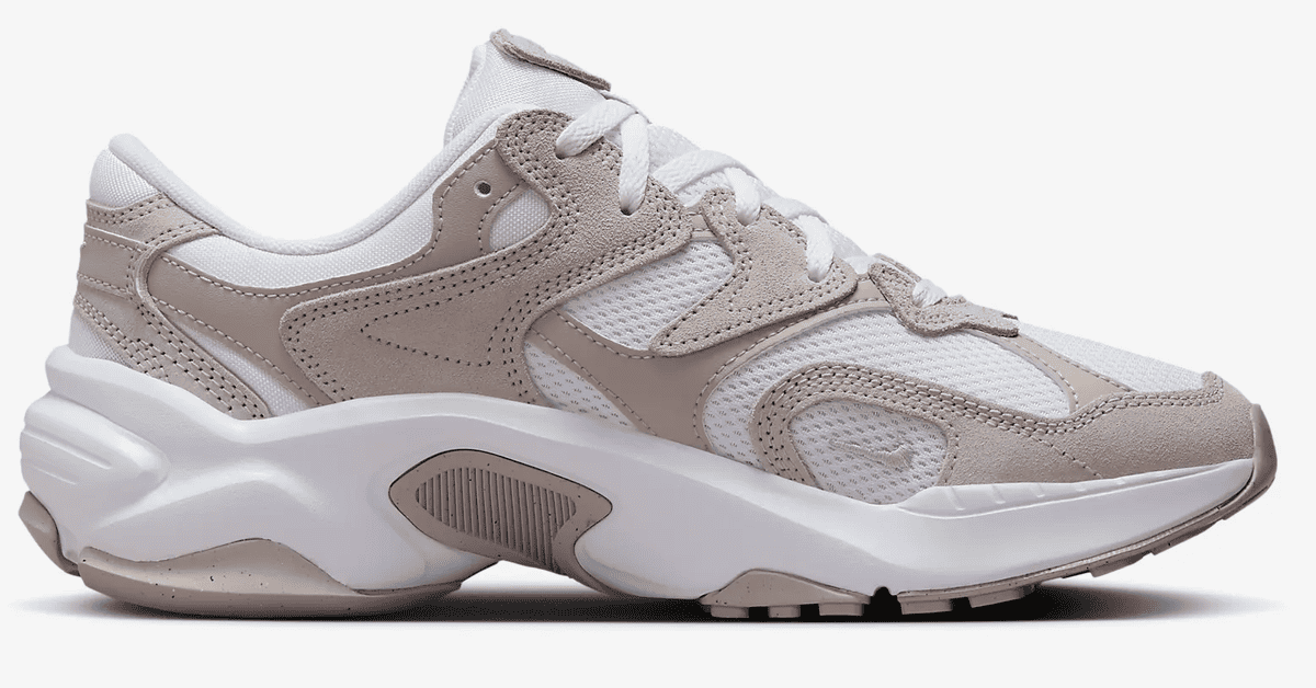 Las zapatillas Nike AL8 en color blanco y beige