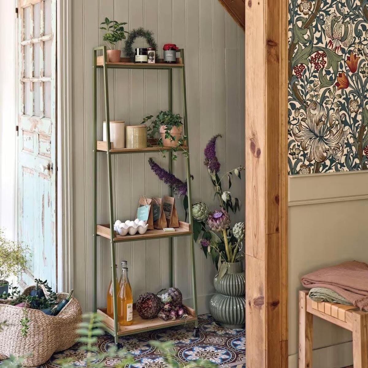 Estantería de metal