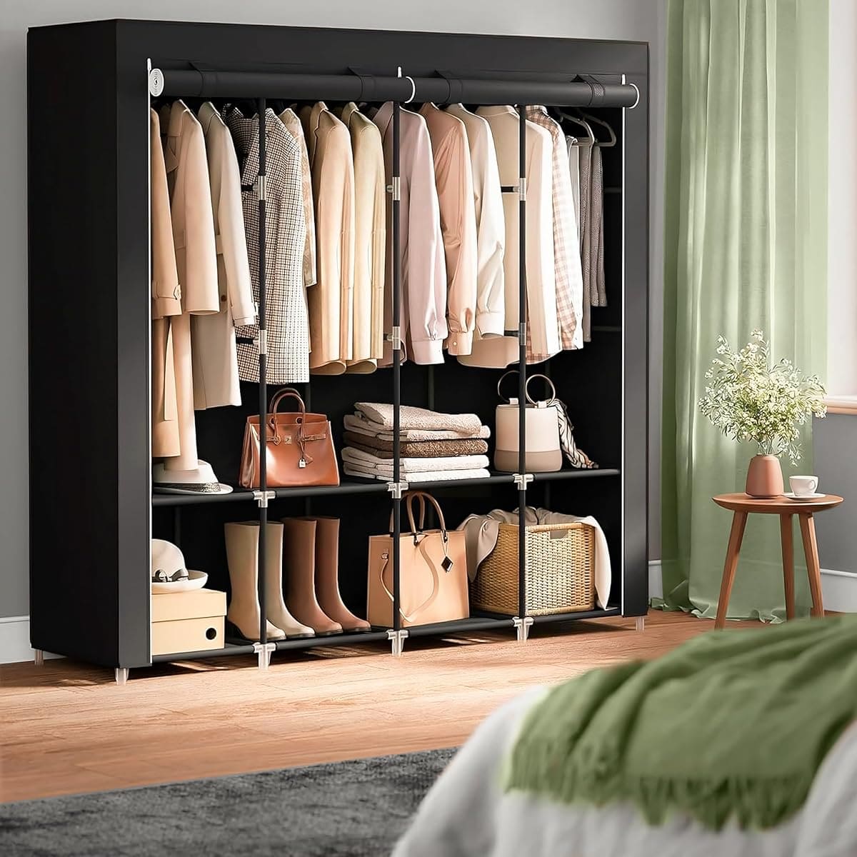 El nuevo armario de tela con estanterías para ropa con bolsillos laterales de Jupplies en Amazon