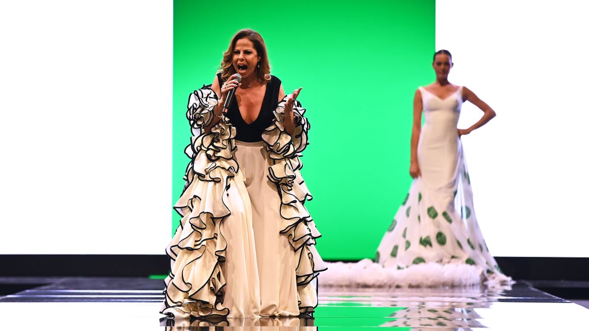 Pastora Soler en la inauguración oficial del la XXX edición de la Semana Internacional de la Moda Flamenca (Simof) | Salvador López Medina