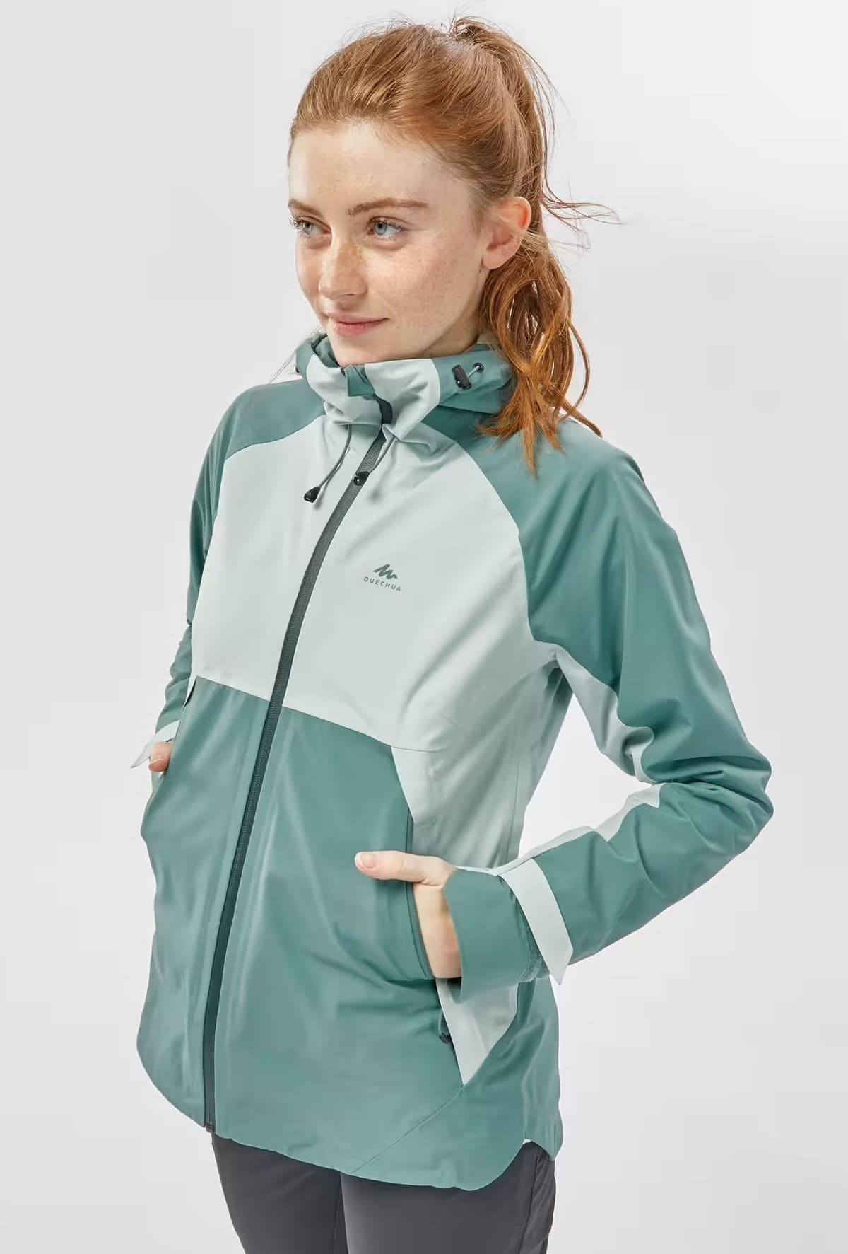 La chaqueta impermeable para montaña y trekking Quechua MH500 en Decathlon