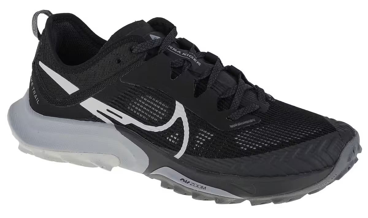 Las zapatillas de running Nike Air Zoom Terra Kiger 8 negras en Decathlon