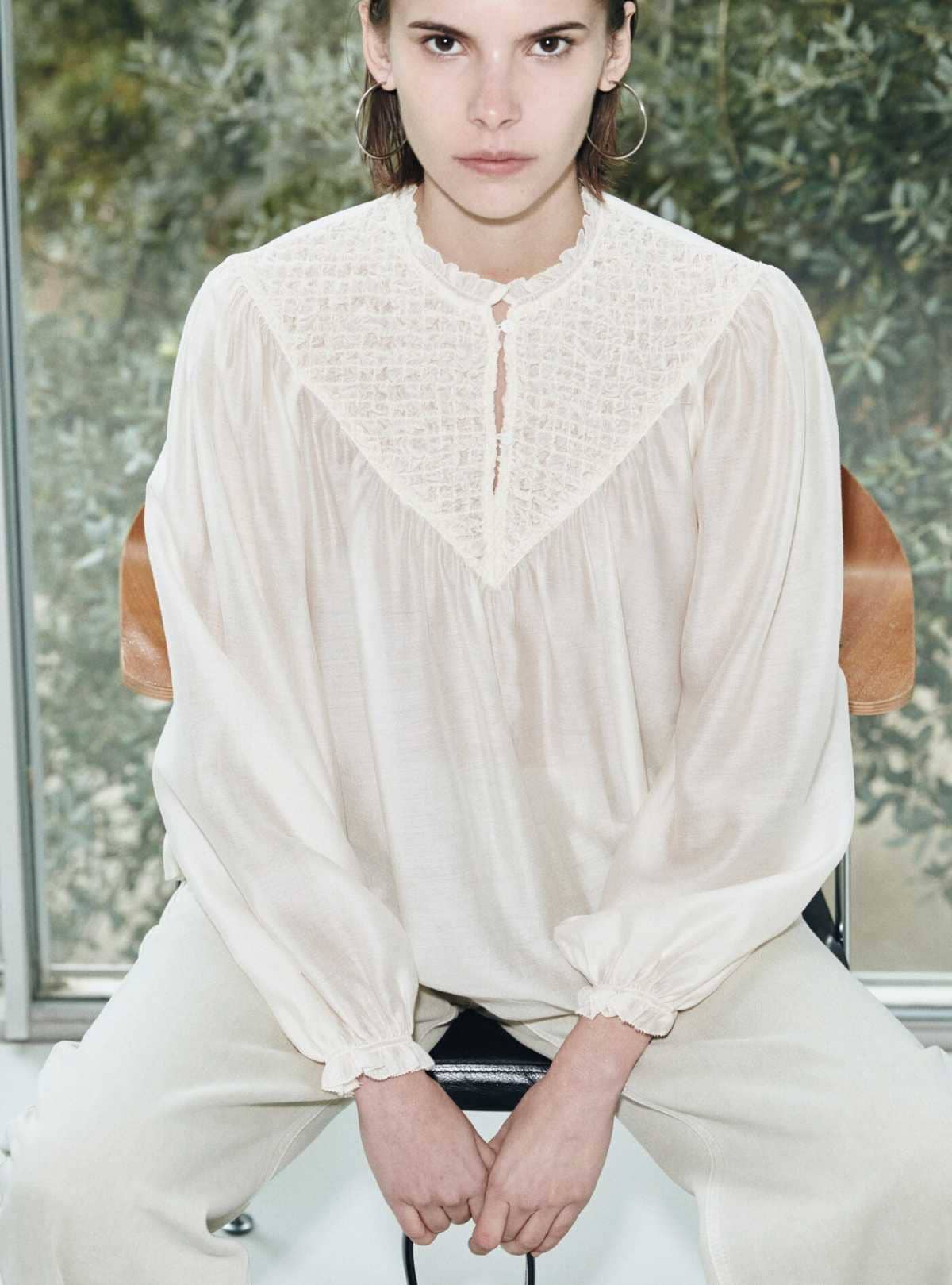 Blusa canesú fantasía de Sfera