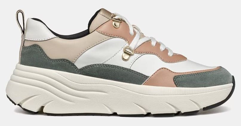 Deportiva transpirable de inspiración running con suela gruesa