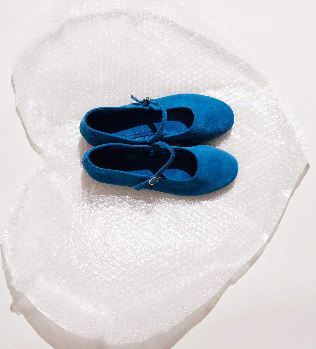 Las nuevas bailarinas de piel con tira y hebilla en color azul de Parfois