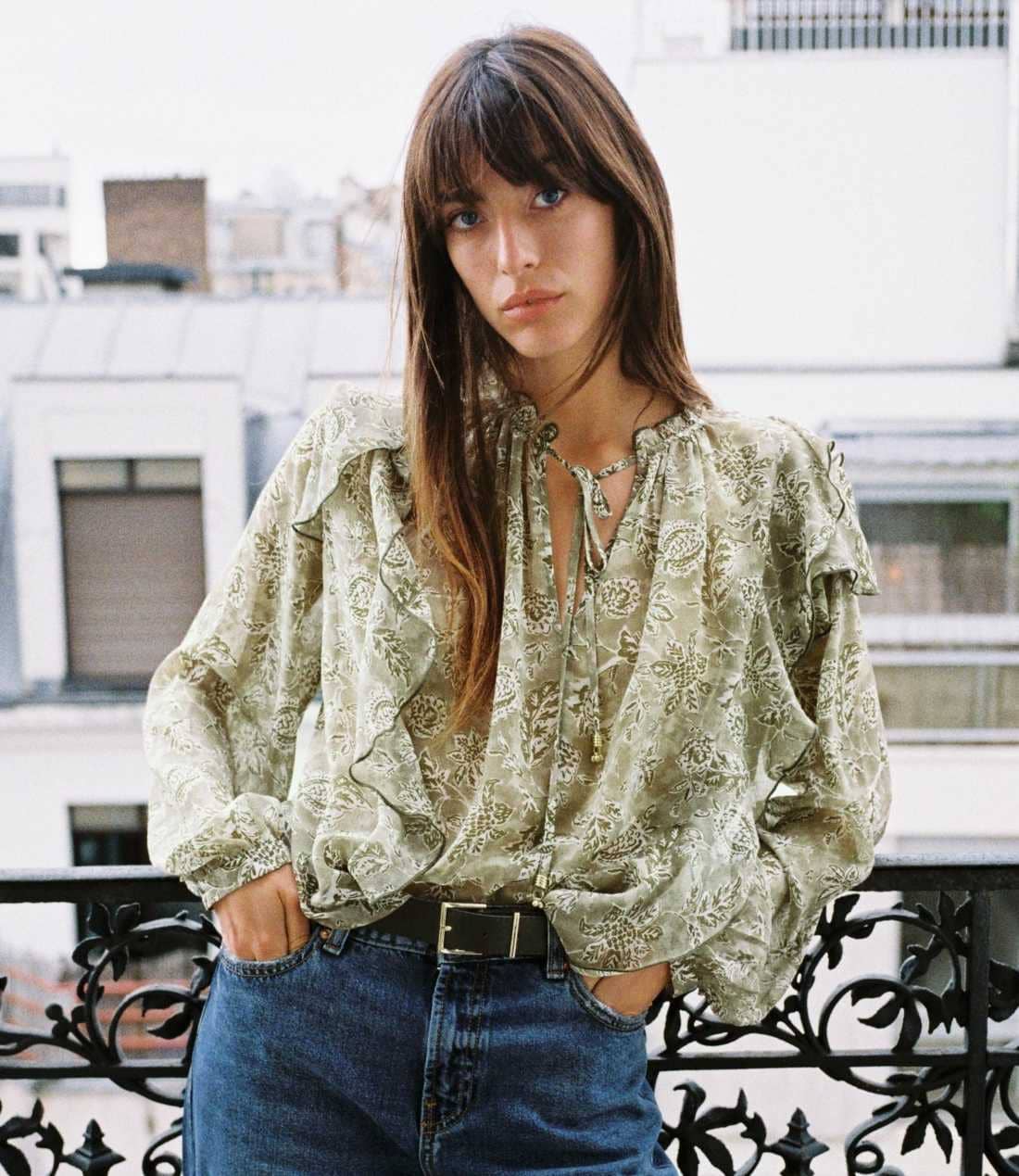 Blusa estampada volantes de Zara