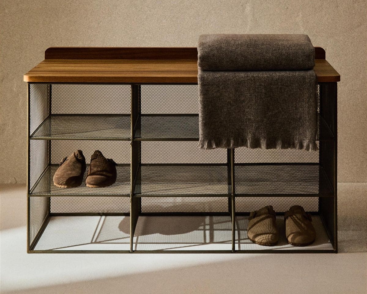 Banco zapatero de metal y madera de Zara Home