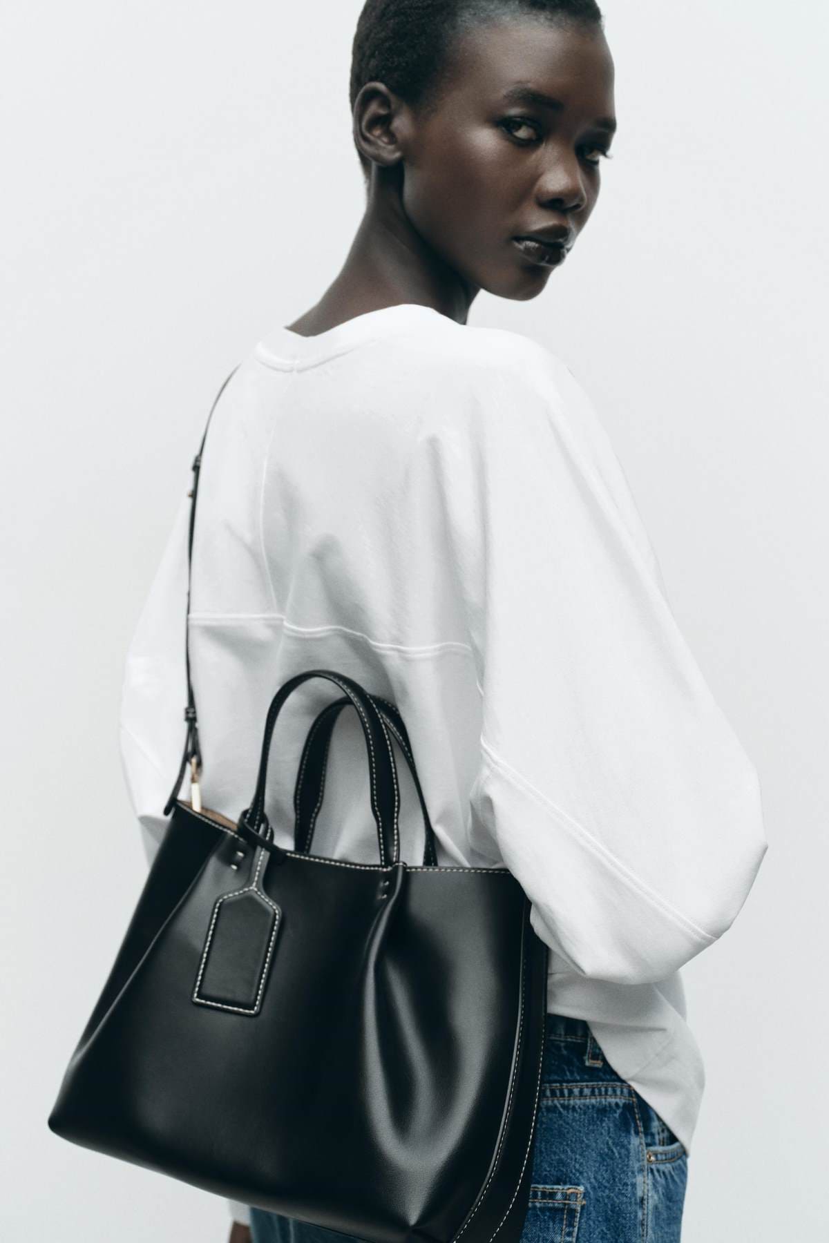 City bag pespunte de Zara