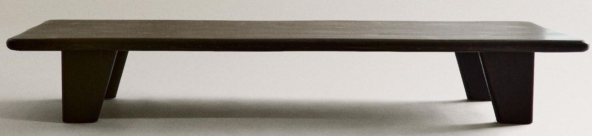 Mesa de centro de madera de abeto de Zara Home