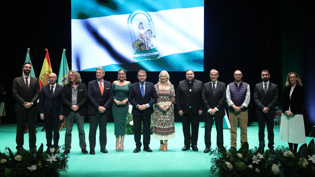 Banderas de Andalucía de la provincia de Cádiz 2025 | Cristo García