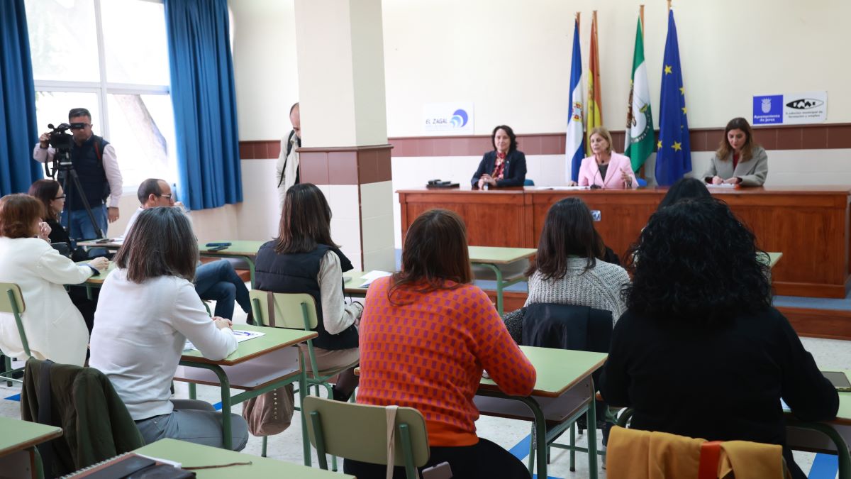 Primera Mesa de Empleo en El Zagal | Cristo García