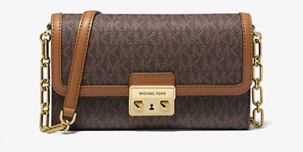 Bandolera Tribeca grande transformable con logotipo de Michael Kors