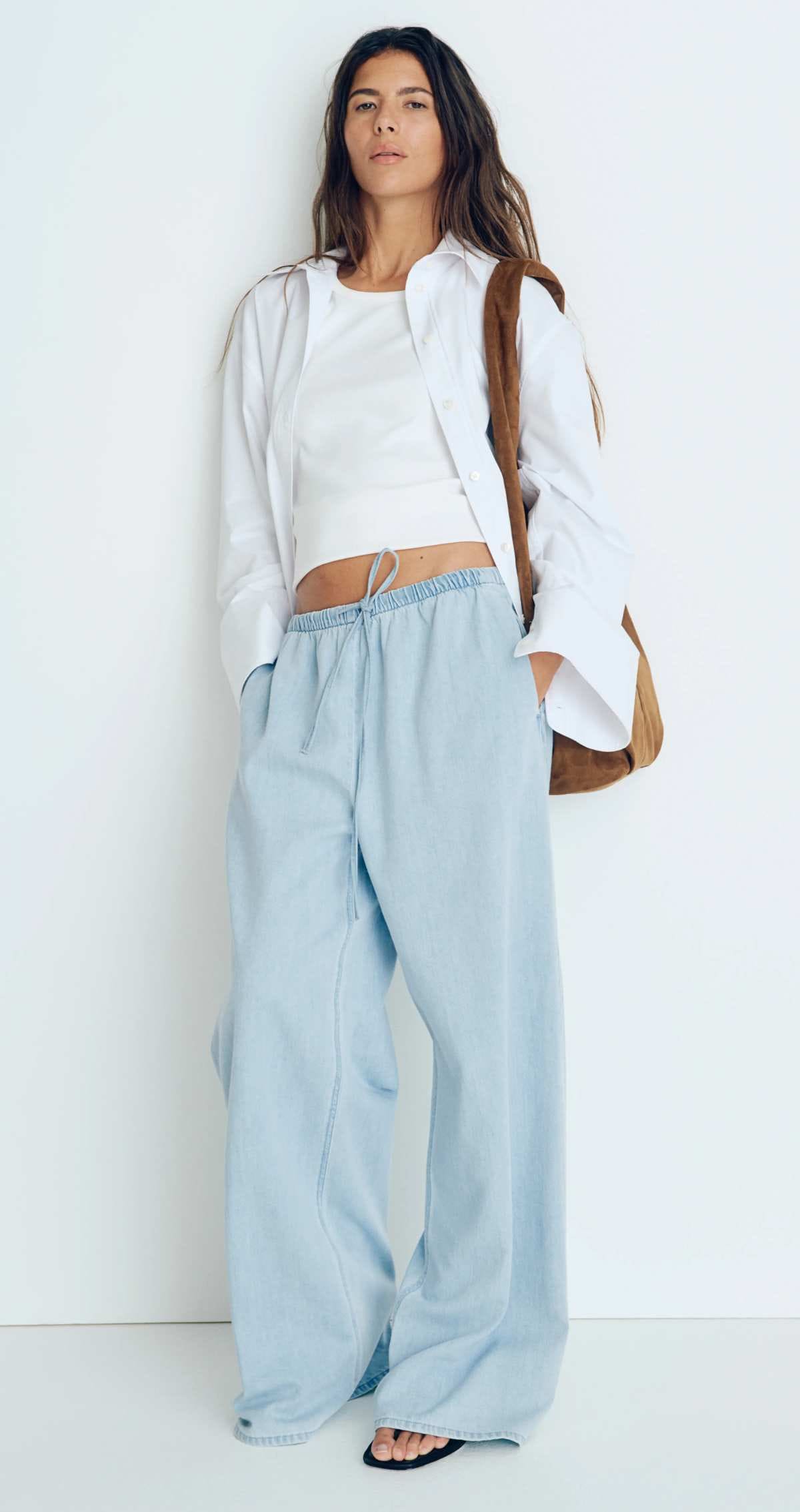 Pantalón denim con cordón de ajuste Feather Soft de H&M