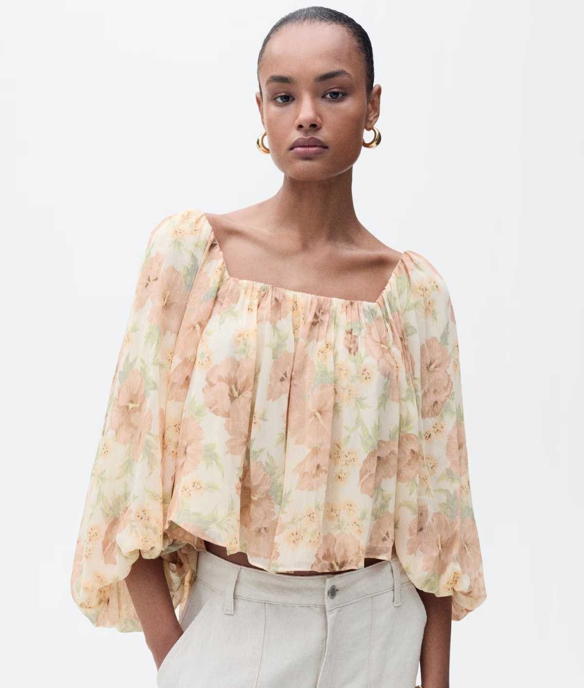 Blusa floral espalda abierta de Mango