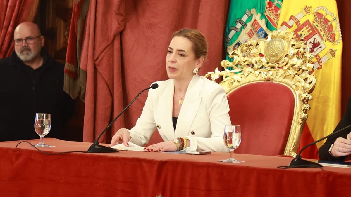 La presidenta de la Diputación, durante su intervención | Cristo García