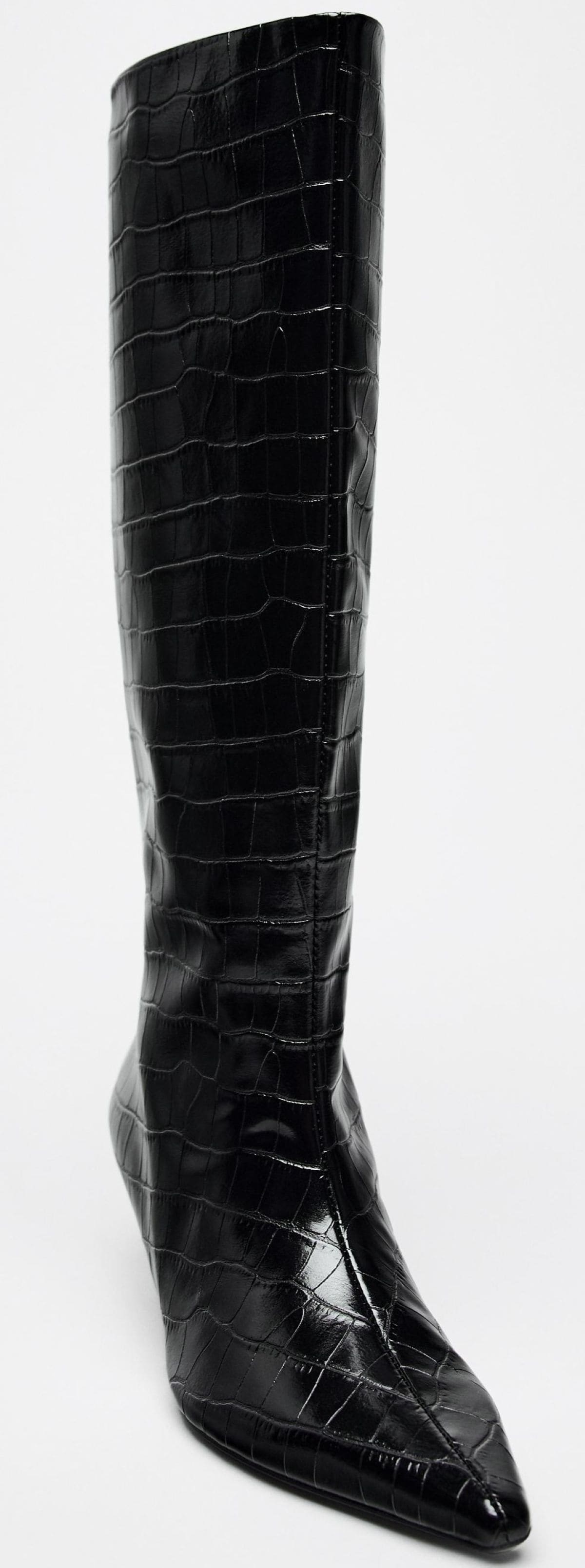 Botas de tacón kitten con efecto piel de cocodrilo de Zara